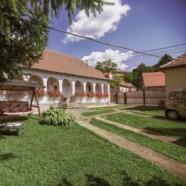 Twin Pines Egerszalók ingyenes-parkolas.jpg